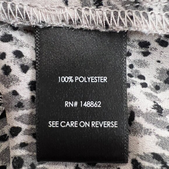 Torrid Harper Plus Women's Animal Print Tab Sleeve Gray/Black /Cream Top Size 4 - Picture 8 of 10